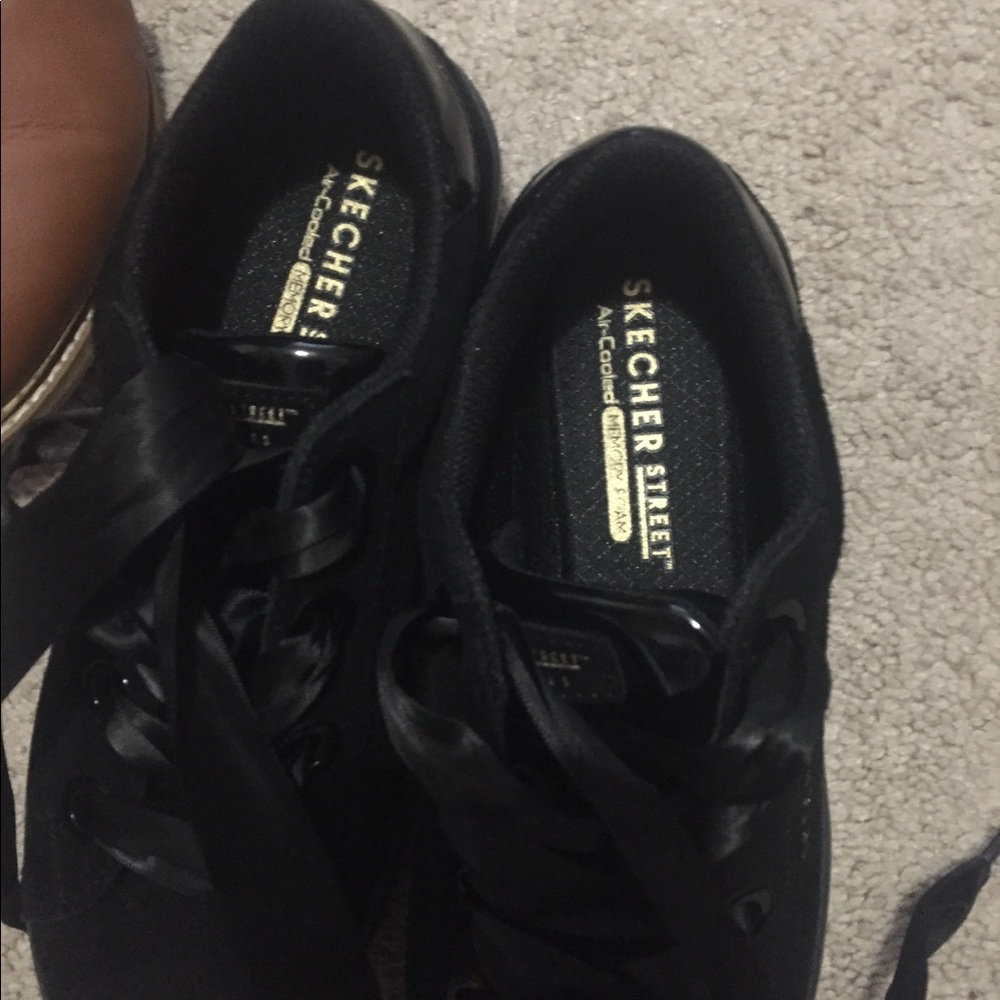 Sketchers euc worn once so comfy